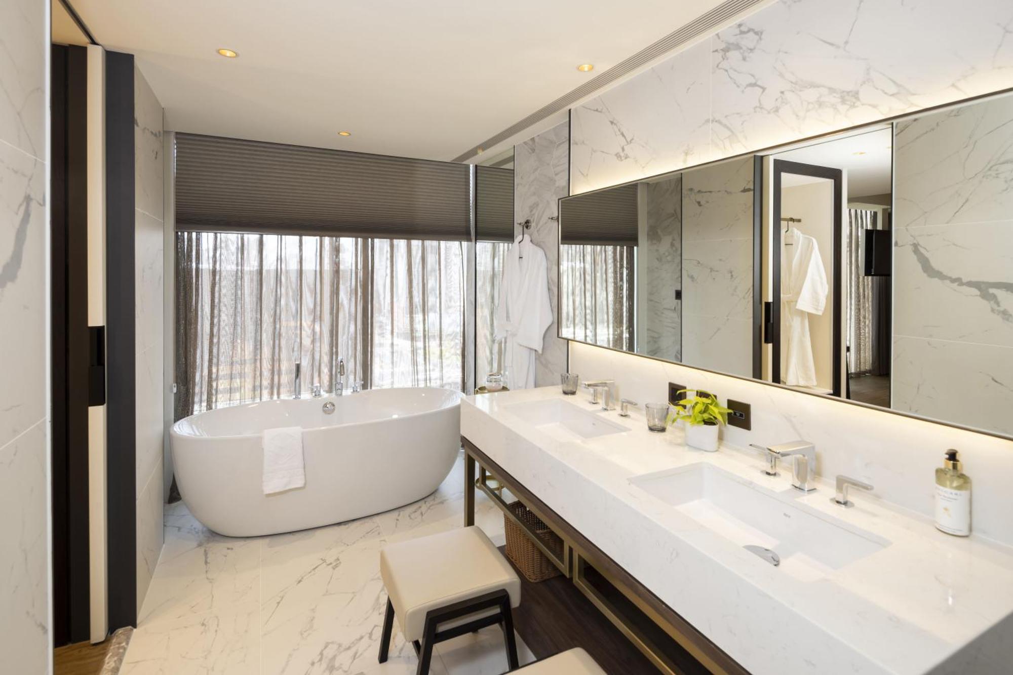 Voyage Kaohsiung By Cosmos Oasis Hotel Eksteriør billede